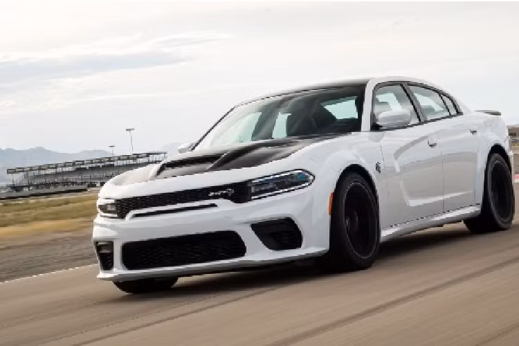 Chỉ số độ tin cậy của ôtô được đánh giá là PP100 (số lượng vấn đề trên 100 xe). Đáng chú ý, hãng xe Mỹ - Dogde là hãng đứng đầu danh sách xe đáng tin cậy nhất 2023, xếp sau đó lần lượt là RAM và Alfa Romeo. Đây là ba hãng xe thường “đội sổ”, xếp cuối bảng trong những năm trước.