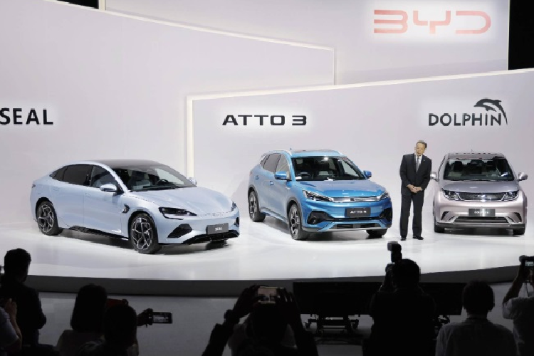 Trước năm 2020, lượng ôtô xuất khẩu của Trung Quốc chỉ đạt khoảng 1 triệu xe/năm. Tuy nhiên, kết thúc năm 2022, con số đã lên đến 3,32 triệu xe, vượt cả Đức và Nhật Bản. Từ tháng 1 - 4/2023, xuất khẩu ôtô Trung Quốc tăng 76% so với cùng kỳ, lên khoảng 1,5 triệu chiếc, vượt qua cả Nhật Bản và Đức để chiếm vị trí đầu tiên trong bảng xếp hạng toàn cầu.