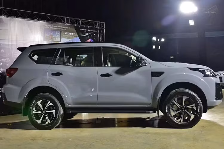 Trong thời gian qua, đã có nhiều tin đồn về việc Nissan Terra được đưa trở lại thị trường Việt Nam sau nhiều năm vắng bóng. Gần đây nhất là tin đồn Nissan Terra 2023 phiên bản Sport ra mắt Việt Nam vào cuối năm nay với giá 1,2 tỷ đồng.