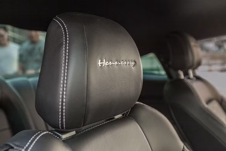 Mức giá xe Hennessey Heritage Edition Mustang không hề rẻ, từ 89.950 USD, tương đương 2,096 tỷ đồng. Tại thời điểm mới về Việt Nam, nhiều thông tin cho rằng xe có giá lăn bánh trên 12 tỷ đồng và nó trở thành chiếc xe Ford Mustang đắt nhất hiện nay.