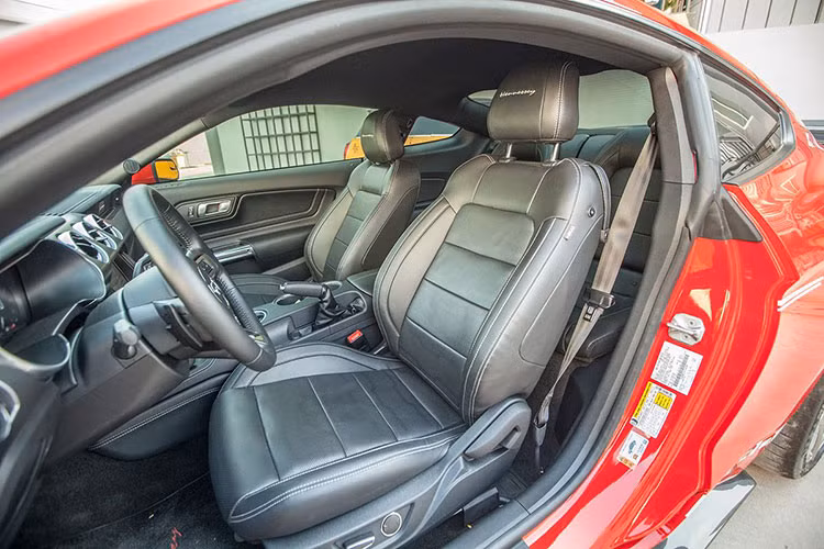 Dựa trên chiếc xe thể thao Ford Mustang GT đời 2018, hãng độ Hennessey Performance đã phù phép lại chiếc xe với ngoại thất và động cơ được nâng cấp mạnh mẽ và chỉ giới hạn số lượng sản xuất 19 chiếc, con số 19 cũng đại diện cho 2 chữ số đầu tiên trong năm thành lập hãng này là 1991.