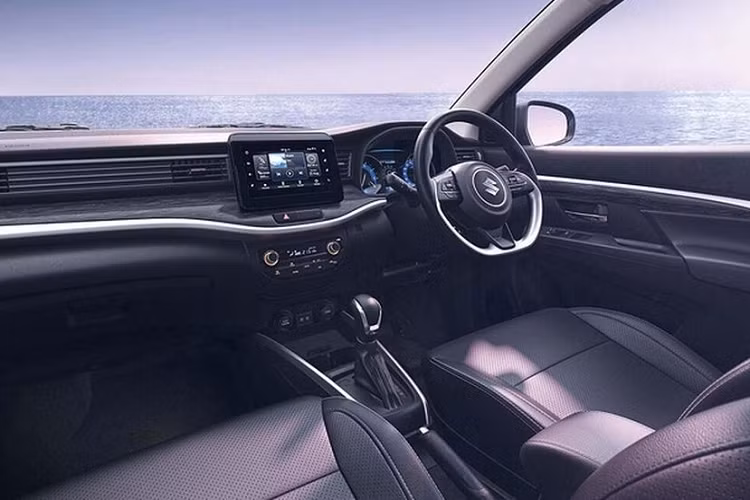 Khối động này đi kèm với hộp số tự động 4 cấp hoặc số sàn 5 cấp. Suzuki Ertiga Hybrid đã ra mắt thị trường Việt Nam từ nửa cuối năm ngoái. Nhiều khả năng XL7 Hybrid sẽ là cái tên tiếp theo được giới thiệu trong cuối năm nay hoặc đầu năm sau.