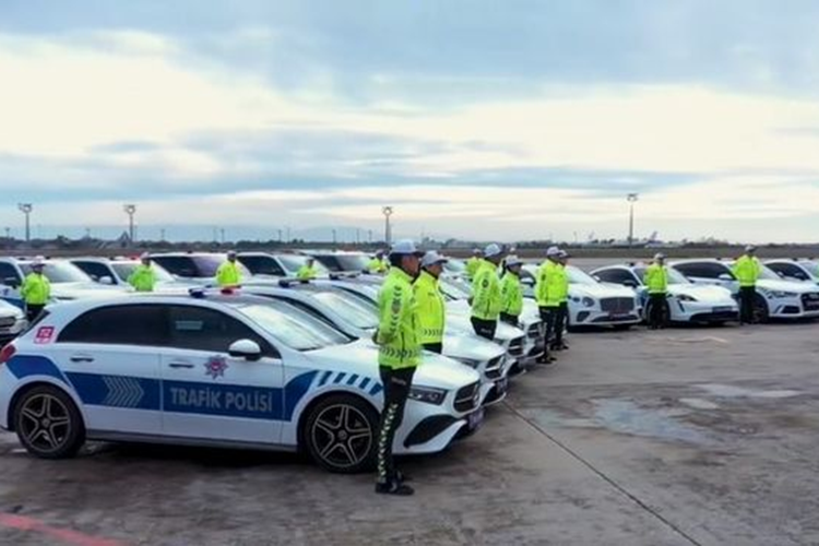 Theo quyết định của tòa án, những chiếc xe sang triệu đô này đã được bàn giao cho cảnh sát Thổ Nhĩ Kỳ nhằm mục đích bảo vệ người dân và gìn giữ an ninh quốc gia”.