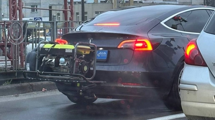 Tesla Model 3 tai Ukraine 