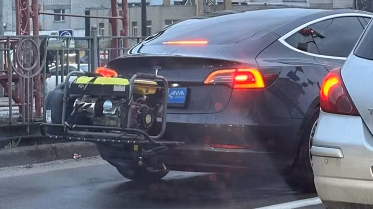 Tesla Model 3 tai Ukraine 