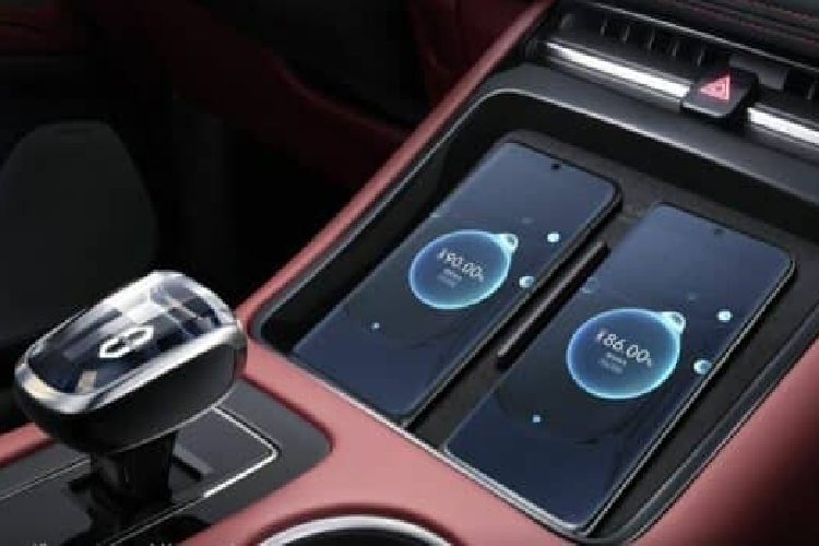 Được xây dựng dựa trên nền tảng Huawei DriveONE ePowertrain, AIito M5 Standard Edition được trang bị hệ thống hybrid bao gồm động cơ hybrid 1.5T và động cơ điện.