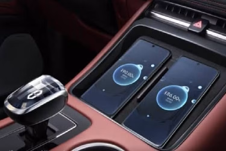 Được xây dựng dựa trên nền tảng Huawei DriveONE ePowertrain, AIito M5 Standard Edition được trang bị hệ thống hybrid bao gồm động cơ hybrid 1.5T và động cơ điện.