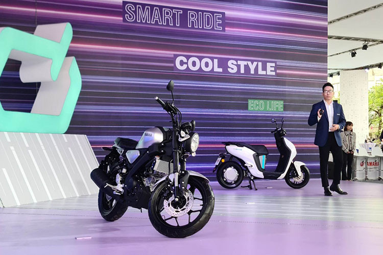 Yamaha Motor Việt Nam đã tổ chức ra mắt, giới thiệu 2 mẫu xe mới là XS155R và NEO’S. Nếu như NEO’S là xe máy điện thì Yamaha XS155R 2023 mới lại thuộc phân khúc môtô phân khối nhỏ. Từ năm 2019, Yamaha XS155R đã từng được bán tại Việt Nam thông qua các đại lý tư nhân.