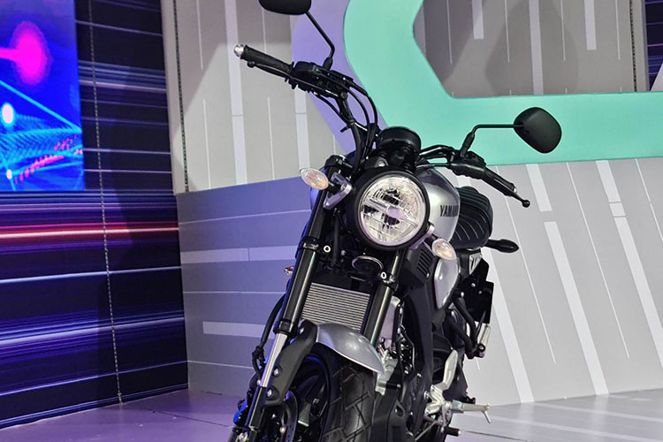 Đây cũng là sản phẩm bổ sung cho dòng môtô XSR của Yamaha với thiết kế vừa cổ điển vừa hiện đại. Kế thừa các đặc điểm của dòng XSR, Yamaha XS155R sở hữu thiết kế "tân cổ giao duyên", nhỏ gọn, đơn giản và không quá hầm hố.