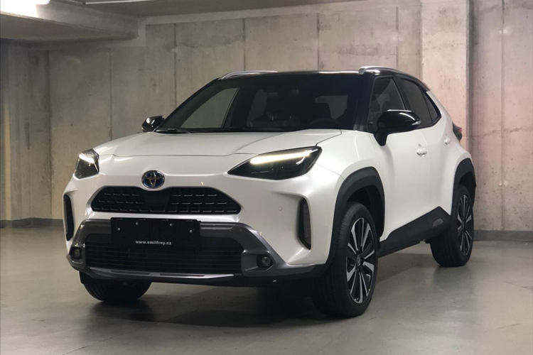 Chưa rõ tuyên bố mới Toyota ảnh hưởng ra sao tới mẫu xe Yaris Cross bán tại Đông Nam Á. So với bản quốc tế, Yaris Cross bản dành cho thị trường Đông Nam Á cũng có các tùy chọn động cơ xăng và hybrid, nhưng khác nhau về nền tảng khung gầm (TNGA và DNGA).