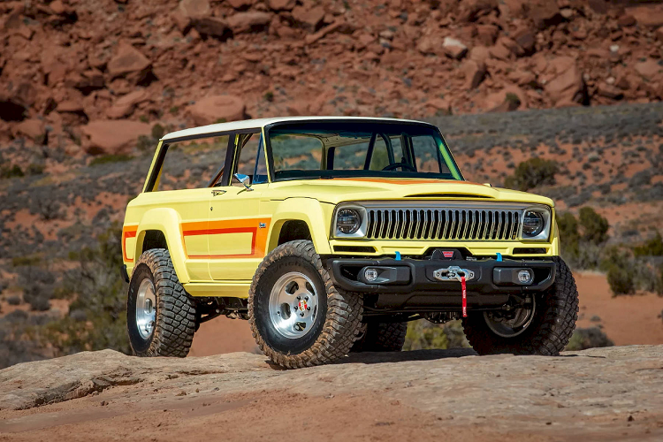  3. Jeep Cherokee 1978 4×e Mẫu concept khá thú vị này là một chiếc Jeep Cherokee SJ đời 1978, nhưng được trang bị hệ thống truyền động hybrid cắm điện PHEV hiện đại, lấy từ Wrangler 4×e đời mới.