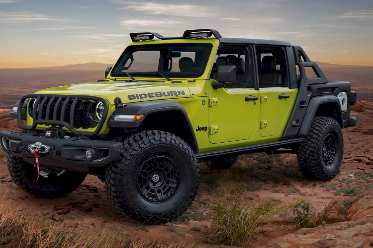  7. JPP Gladiator Rubicon Sideburn Cuối cùng nhưng không kém phần quan trọng là chiếc concept dựa trên mẫu bán tải Gladiator mang tên Sideburn và cũng là mẫu xe duy nhất đợt này không có yếu tố điện trong hệ truyền động. Xe vẫn trang bị động cơ xăng Pentastar V6 3.6L hút khí tự nhiên, mạnh 285 mã lực, mô-men xoắn cực đại 352 Nm.