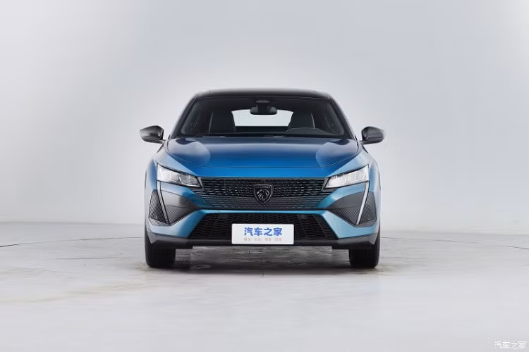 Vào tháng 6 năm ngoái, Peugeot đã chính thức vén màn mẫu xe 408 ra toàn cầu, đây sẽ là 1 trong những thành viên chủ lực của hãng xe Pháp. Mãi đến nay, Dongfeng - đơn vị phân phối Peugeot tại Trung Quốc mới chịu tung ra thông tin ngày mở bán, cũng như giá xe Peugeot 408 2023 mới.