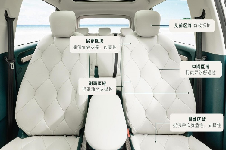 Thú vị nhất là ghế phụ của xe, cạnh tài xế có thể ngã ra như 1 chiếc giường, giúp hành khách có thể đánh 1 giấc ngon lành, thức dậy không sợ trẹo cổ hay đau nhức như các loại ghế chỉ ngã ra biên độ nhất định.