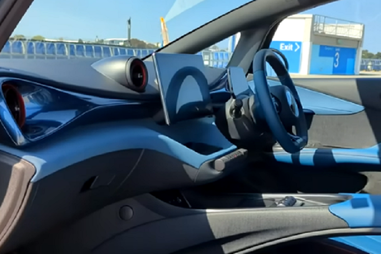 Trong năm 2023 (từ tháng 1 - tháng 9), BYD đã xuất khẩu 41.519 "con cá heo", hầu hết trong số đó xuất khẩu trong 3 tháng qua. Mặc dù Dolphin được tung ra thị trường Trung Quốc vào năm 2021 nhưng BYD chỉ mới bắt đầu cung cấp nó ra thị trường quốc tế gần đây.