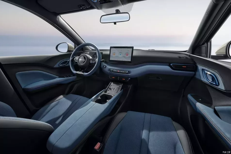 Seagull là sản phẩm cấp A00 và hiện chiếm 26% thị phần bán hàng của thị trường cấp A00 vào năm 2023. Chiếc xe này được chế tạo dựa trên ý tưởng thiết kế "thẩm mỹ biển" của BYD. Toàn bộ xe áp dụng thiết kế thân xe dốc xuống, các đường nét trên thân xe trông trẻ trung.