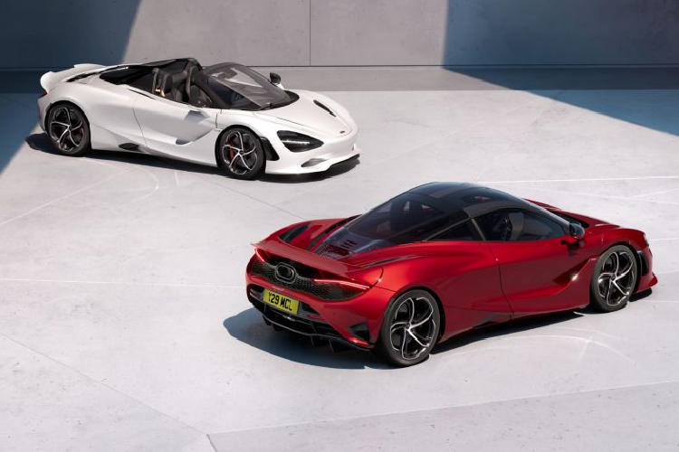 Phiên bản Coupe chỉ nặng 1.277 kg ở điều kiện trọng lượng khô nhẹ nhất, mang đến tỷ lệ công suất trên trọng lượng dẫn đầu phân khúc là 587PS/tonne – nhẹ hơn đáng kể 193 kg so với đối thủ cạnh tranh gần nhất và mang lại lợi thế về công suất trên trọng lượng nhiều hơn 22PS.