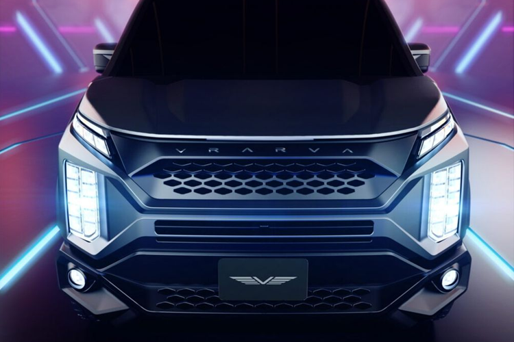 “Dàn chân” của Vrarva Orcus cũng được nâng cấp với bộ la-zăng Vrarva DW01 17 inch mới, đi kèm lốp địa hình Dunlop Grand Trek AT5. Ngoài ra, nếu khách hàng cảm thấy gầm chiếc Delica D:5 quá thấp để off-road, Kuhl sẽ cung cấp tùy chọn nâng gầm thêm 102 mm.