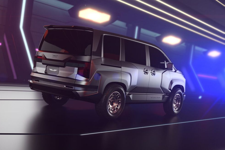 Kuhl cho biết mức giá xe Vrarva Orcus khoảng gần 40.000 USD (khoảng 970 triệu đồng). Ngoài ra, hãng cũng cung cấp gói dịch vụ nâng cấp hoàn chỉnh cho những khách hàng đã có sẵn Delica D:5 với mức giá khoảng 18.000 USD – tương đương 438 triệu đồng.