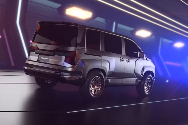 Kuhl cho biết mức giá xe Vrarva Orcus khoảng gần 40.000 USD (khoảng 970 triệu đồng). Ngoài ra, hãng cũng cung cấp gói dịch vụ nâng cấp hoàn chỉnh cho những khách hàng đã có sẵn Delica D:5 với mức giá khoảng 18.000 USD – tương đương 438 triệu đồng.