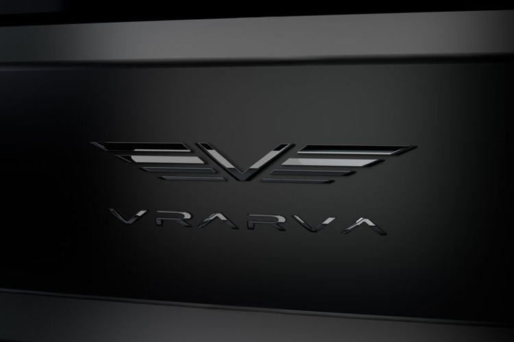 Mặc dù sở hữu ngoại hình hầm hố, thế nhưng động cơ của Vrarva Orca lại khá yếu. Bản độ này không được nâng cấp về khả năng vận hành so với nguyên bản, điều này đồng nghĩa với việc xe vẫn được trang bị cụm máy turbodiesel 2,3L công suất 143 mã lực.