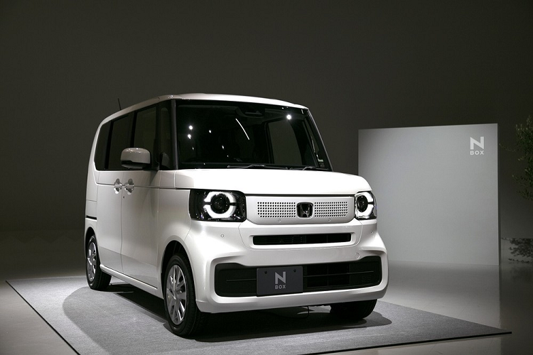 Honda N-Box 2024 “xe hop diem” gia re chua mo ban da chay hang