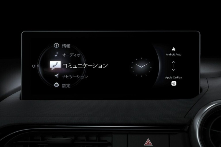 Bên cạnh đó, các kỹ sư của hãng Mazda còn bổ sung bộ vi sai chống trượt Asymmetric mới vào cầu sau của xe ở MX-5 bản số sàn để tăng sự ổn định khi vận hành, cộng với hệ thống lái chỉnh điện nâng cấp nhẹ.