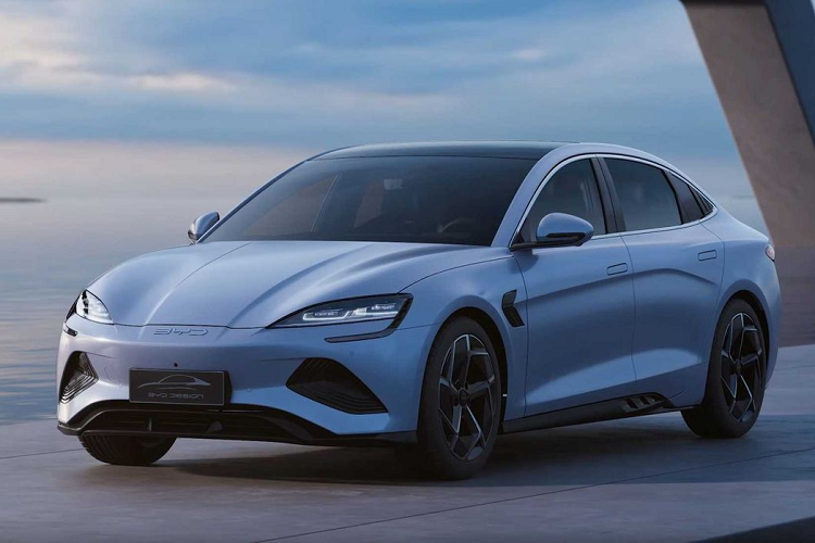 Tuy nhiên, có thể có nhiều thị trường hứa hẹn hơn cho xe điện cỡ nhỏ của Trung Quốc như ở Châu Âu, Châu Á và các nước đang phát triển. SAIC-GM-Wuling đang có kế hoạch chuẩn bị tăng xuất khẩu xe điện của mình.