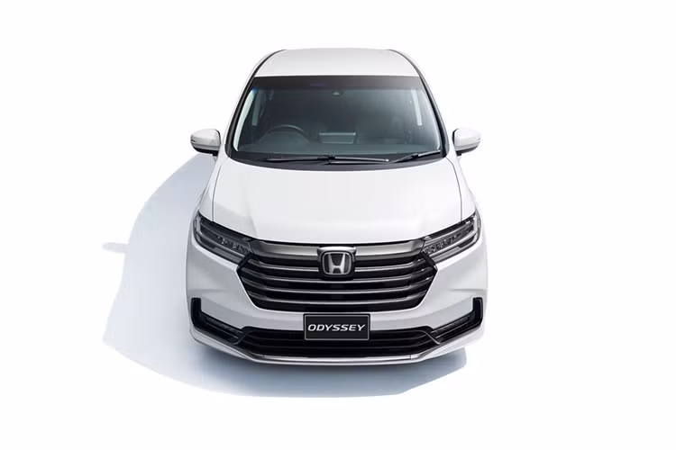 Dự kiến, vào mùa thu năm nay, hãng Honda mới bắt đầu nhận cọc cho Odyssey mới ở thị trường Nhật Bản. Đến mùa đông năm nay, xe sẽ bắt đầu có mặt tại đại lý. Odyssey dành cho Nhật Bản sẽ được lắp ráp tại nhà máy của liên doanh GAC Honda ở Trung Quốc. Giá xe Honda Odyssey 2023 ở thị trường Nhật Bản vẫn chưa được hé lộ.