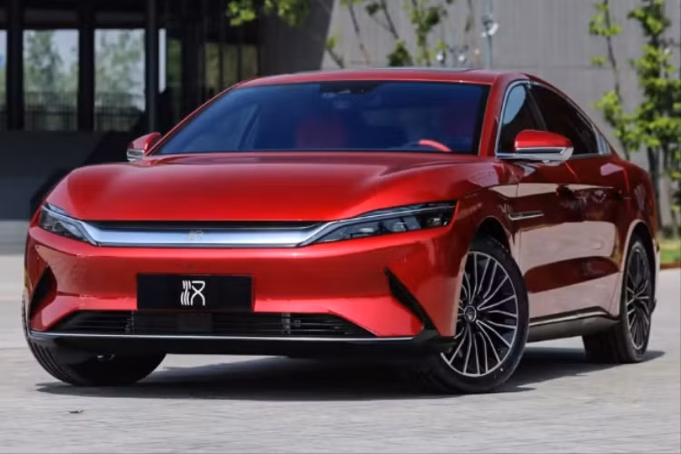 Toyota là hãng xe xếp thứ 3 với doanh số trong 9 tháng qua đạt hơn 1,24 triệu xe, chiếm 8,19% thị phần. Honda cũng là hãng xe bán chạy tại thị trường Trung Quốc. Lũy kế 9 tháng qua, hãng xe Nhật Bản này ghi nhận doanh số đạt 828.000 xe.