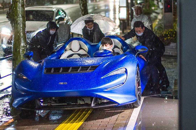 Dai gia choi sieu xe trieu do khong mui co so mua roi?-Hinh-2