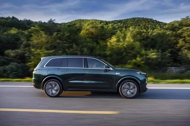 Li Auto L9 Pro - SUV hybrid gia 1,4 ty dong co ca rap chieu phim-Hinh-2