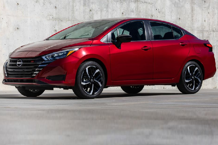 Nissan Almera 2023 gia re tu 354 trieu dong, cho ngay ve Viet Nam