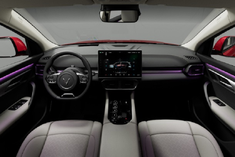 Tại “xứ sở cờ hoa”, VinFast VF8 đang được bán với giá từ 49.000 - 56.000 USD (tương đương 1,1 - 1,3 tỷ đồng). Giá thuê xe tại Mỹ là 399 USD/tháng (9,3 triệu đồng/tháng) trong 2 năm đầu. Đối với người dân California đã đặt cọc trước có thể thuê với giá 274 USD/tháng (6,4 triệu đồng/tháng).