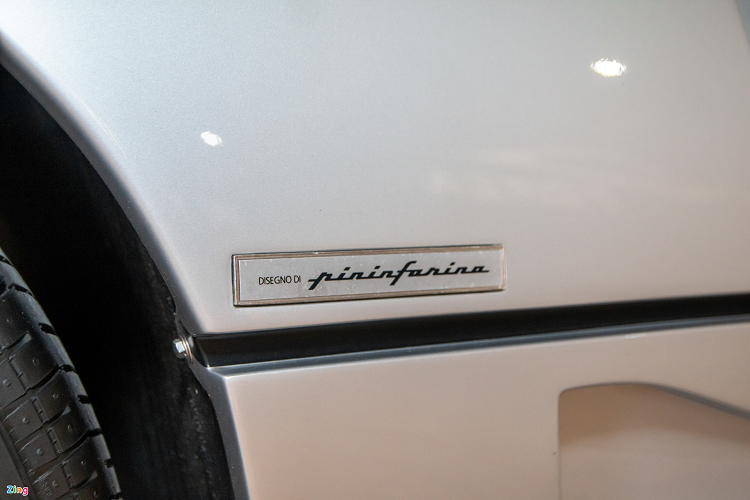 Xe được thiết kế bởi ông Nicola Materazzi và đội ngũ Pininfarina. Ông cũng là người thiết kế hai mẫu xe Ferrari 288 GTO và Bugatti EB110, đồng thời đứng sau nhiều dự án phát triển động cơ trên những mẫu Ferrari.