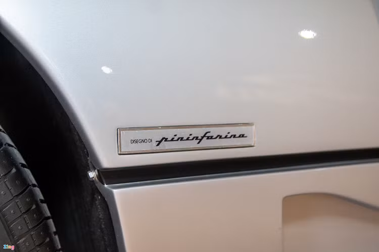 Xe được thiết kế bởi ông Nicola Materazzi và đội ngũ Pininfarina. Ông cũng là người thiết kế hai mẫu xe Ferrari 288 GTO và Bugatti EB110, đồng thời đứng sau nhiều dự án phát triển động cơ trên những mẫu Ferrari.