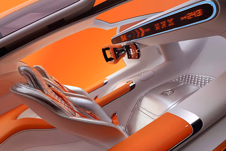 Các mô-tơ điện của công ty con trực thuộc Mercedes-Benz AG này có khả năng tạo ra mã lực và mô-men xoắn cao trong khi cực kỳ nhẹ và nhỏ gọn, có kích thước bằng một rô-to phanh dày. Công nghệ này sẽ cho phép Mercedes-Benz đặt các mô-tơ điện trực tiếp tại mỗi bánh xe, giúp giảm đáng kể năng lượng thất thoát và tăng hiệu quả sử dụng pin trên các mẫu xe điện trong tương lai.