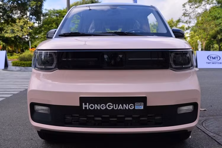 Năm 2020, liên doanh SAIC-GM-Wuling đã chính thức công bố Wuling Hongguang Mini EV chạy điện, mục tiêu là phủ sóng mẫu xe này đến 22 tỉnh với hơn 600 thành phố, 5 khu tự trị, 4 thành phố trực thuộc trung ương... tham vọng của họ còn là biến Wuling Hongguang Mini EV trở thành xe điện cỡ nhỏ bán chạy nhất thế giới.