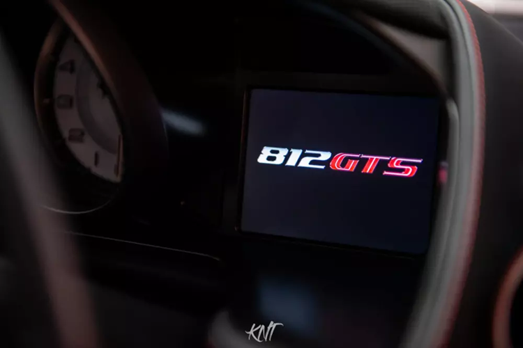 Hiện chưa rõ xe Ferrari 812 GTS về Việt Nam được chào bán ra sao, chỉ biết rằng, các đại gia Thái phải chi ra để sở hữu siêu xe mui trần Ferrari 812 GTS theo diện chính hãng từ 34,7 triệu Baht, tương đương 26 tỷ đồng.