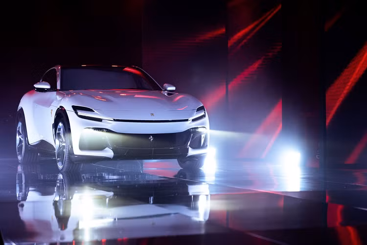 Mức giá xe Ferrari Purosangue tại Thái Lan hiện chưa được công chính thức. Dự kiến mẫu SUV này sẽ sớm có ra mắt tại Việt Nam trong năm nay.