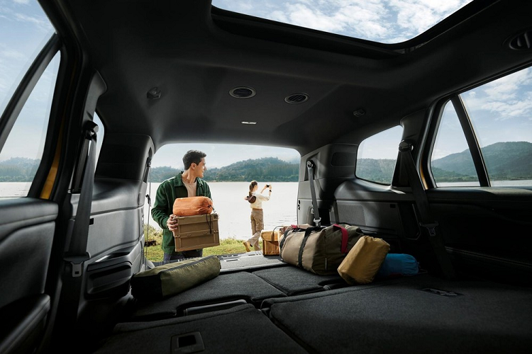 Động cơ của Ford Everest Wildtrak 2023 tại thị trường Thái Lan cũng không có gì mới, vẫn là máy dầu 4 xi-lanh, tăng áp kép, dung tích 2.0L tương tự bản Titanium+, tạo ra công suất tối đa 210 mã lực và mô-men xoắn cực đại 500 Nm.