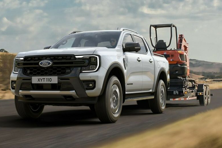 Ford Ranger plug-in hybrid 2025 lo dien, chay 45km khong 