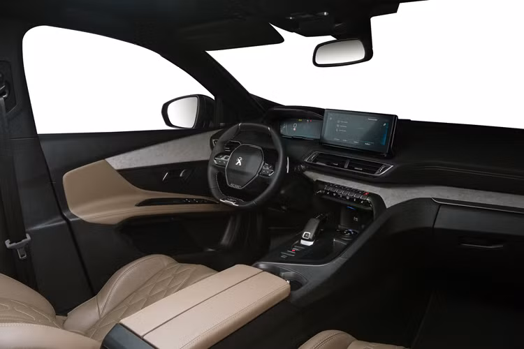 Động cơ xăng tăng áp này sẽ kết hợp với mô-tơ điện nhỏ có công suất tối đa chỉ 28 mã lực và mô-men xoắn cực đại 55 Nm. Tổng cộng, phiên bản hybrid của Peugeot 5008 thế hệ mới sẽ sở hữu công suất 134 mã lực và mô-men xoắn cực đại 230 Nm.