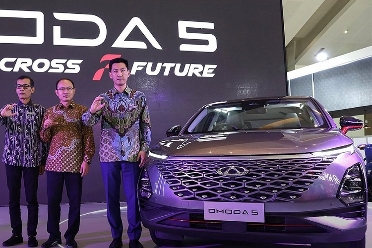 Tại triển lãm IIMS 2023, hãng Chery của Trung Quốc đã chính thức giới thiệu mẫu xe OMODA 5 chạy điện với thị trường Indonesia. Đồng thời, cũng trong sự kiện này, giá xe Chery OMODA 5 tại Indonesia đã được công bố.