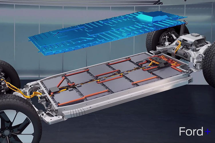 Ford Explorer he lo ban thuan dien, xe may xang van duoc giu lai-Hinh-6