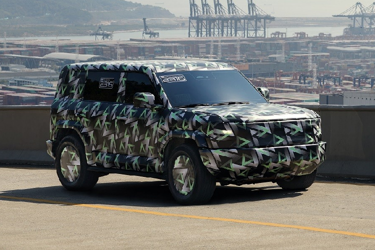 Dự kiến, sau khi ra mắt vào cuối tháng 6 này, BYD Fang Cheng Bao SF sẽ được bán tại thị trường Trung Quốc trong năm nay với giá dao động từ 400.000 - 600.000 Nhân dân tệ (khoảng 1,31 - 1,96 tỷ đồng).