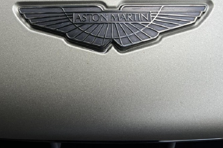 Vì lẽ đó, ông hiện đang có đến 2 chiếc siêu SUV Aston Martin DBX 707 trong bộ sưu tập xe của mình, và nếu 1 người nào đó mua 2 chiếc xe cùng phiên bản, thì chắc chắn đó phải là ông Đặng Lê Nguyên Vũ.