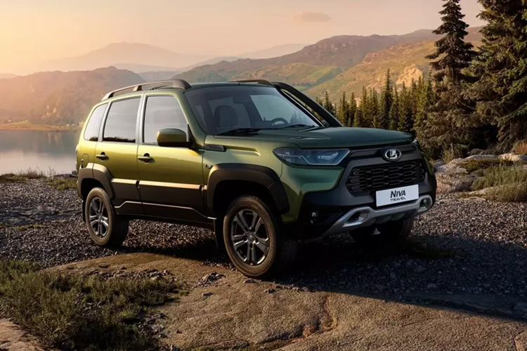 Đến năm 2016, tiêu chuẩn khí thải Euro 6 được áp dụng. Dự kiến, vào năm 2025, tiêu chuẩn khí thải Euro 7 sẽ bắt đầu có hiệu lực. Những thay đổi trên khiến giá xe Lada Niva Legend 2024 tăng từ 829.900 Ruble (khoảng 218 triệu đồng) lên 927.500 Ruble (244 triệu đồng).