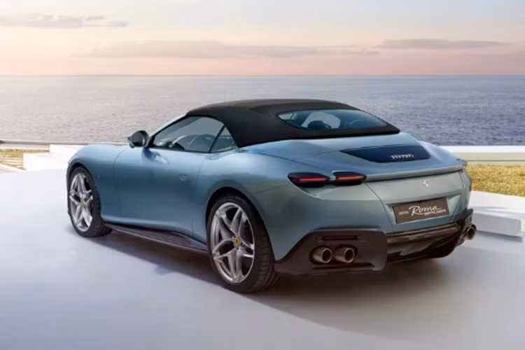 Tại Việt Nam, hiện nay có khoảng 5 chiếc Ferrari Roma, bao gồm 2 chiếc nhập khẩu bởi đơn vị tư nhân và còn lại do nhà phân phối chính hãng đưa về. Giá bán sau thuế của mẫu xe này hiện dao động ở mức 21 - 23 tỷ đồng.