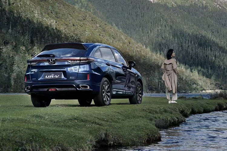 Công suất tối đa của Honda UR-V 2023 giảm nhẹ xuống 185 mã lực và 257 mã lực, tốc độ tối đa của mẫu 2.0T Lên tới 208 km/h. Trang bị an toàn với gói Honda Sensing hiện đã xuất hiện trên hầu hết những mẫu xe mới của Honda hiện nay.